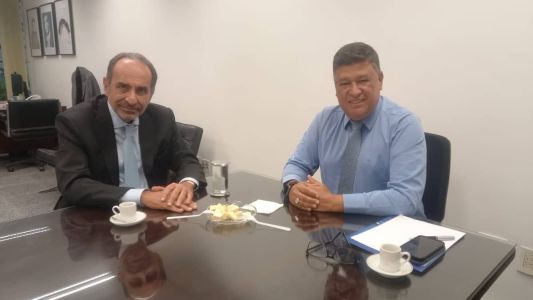 Kalil esteve com senador Carlos Viana (Podemos-MG)