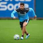 Grêmio pode voltar a utilizar três zagueiros diante do Cruzeiro