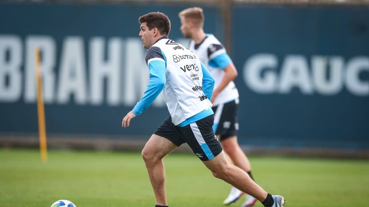 Grêmio tem reunião nesta segunda-feira para tratar sobre futuro de Kannemann
