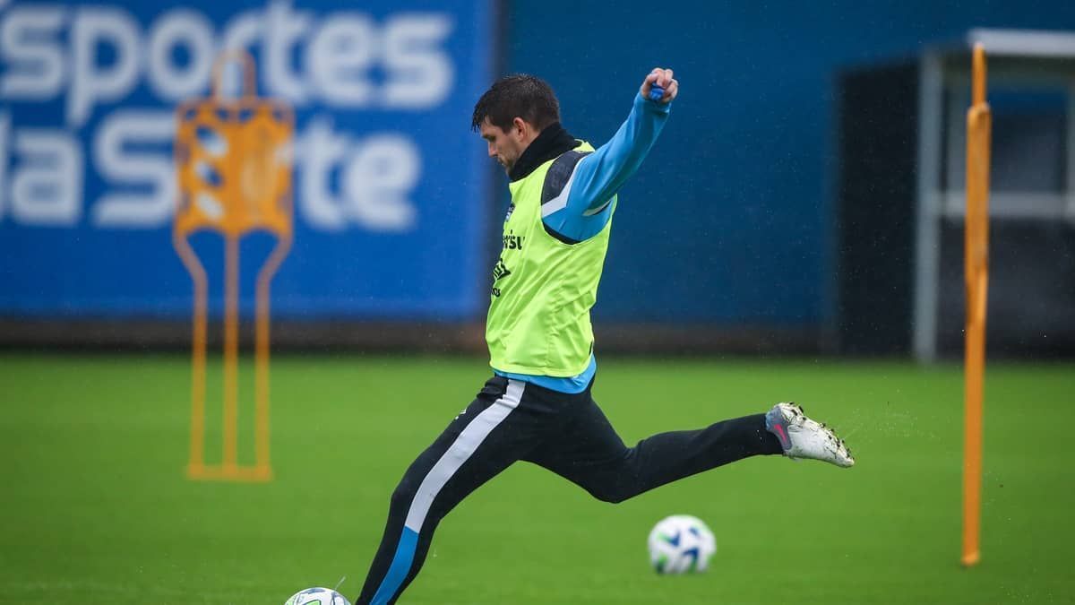 Grêmio pode ter três mudanças para enfrentar o Coritiba pelo Brasileirão