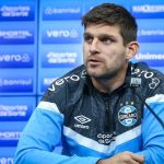 Kannemann passará por cirurgia e vira desfalque no Grêmio