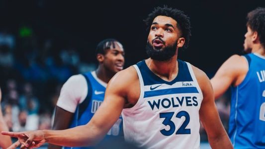 Karl-Anthony Towns, principal pontuador do Wolves na vitória sobre o Mavs
