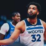 Sob olhares de Ronaldo, pré-temporada da NBA começa com vitória do Wolves