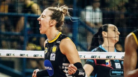 Kasiely é um dos principais destaques do Praia Clube