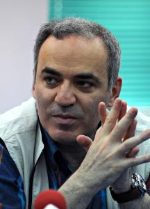 Kasparov, ex-número 1 do xadrez, entra agora está na lista de 'terroristas e extremistas' da Rússia