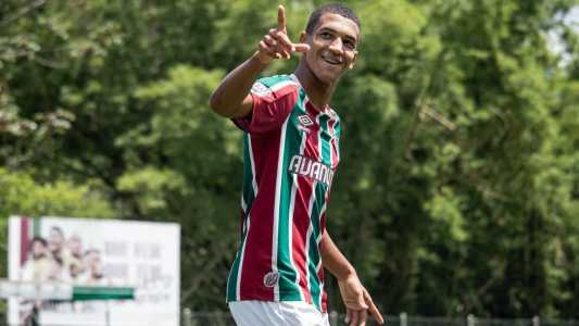 Kauã Elias será mais utilizado por Fernando Diniz