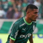 Jogador do Palmeiras é alvo de ofensas racistas após derrota na Copinha: 'Pior dia da minha vida'