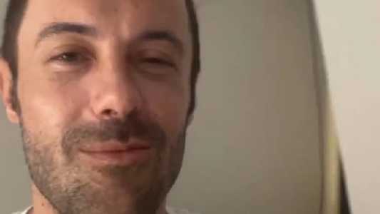 Kayky Brito aparece nas redes sociais e agradece carinho