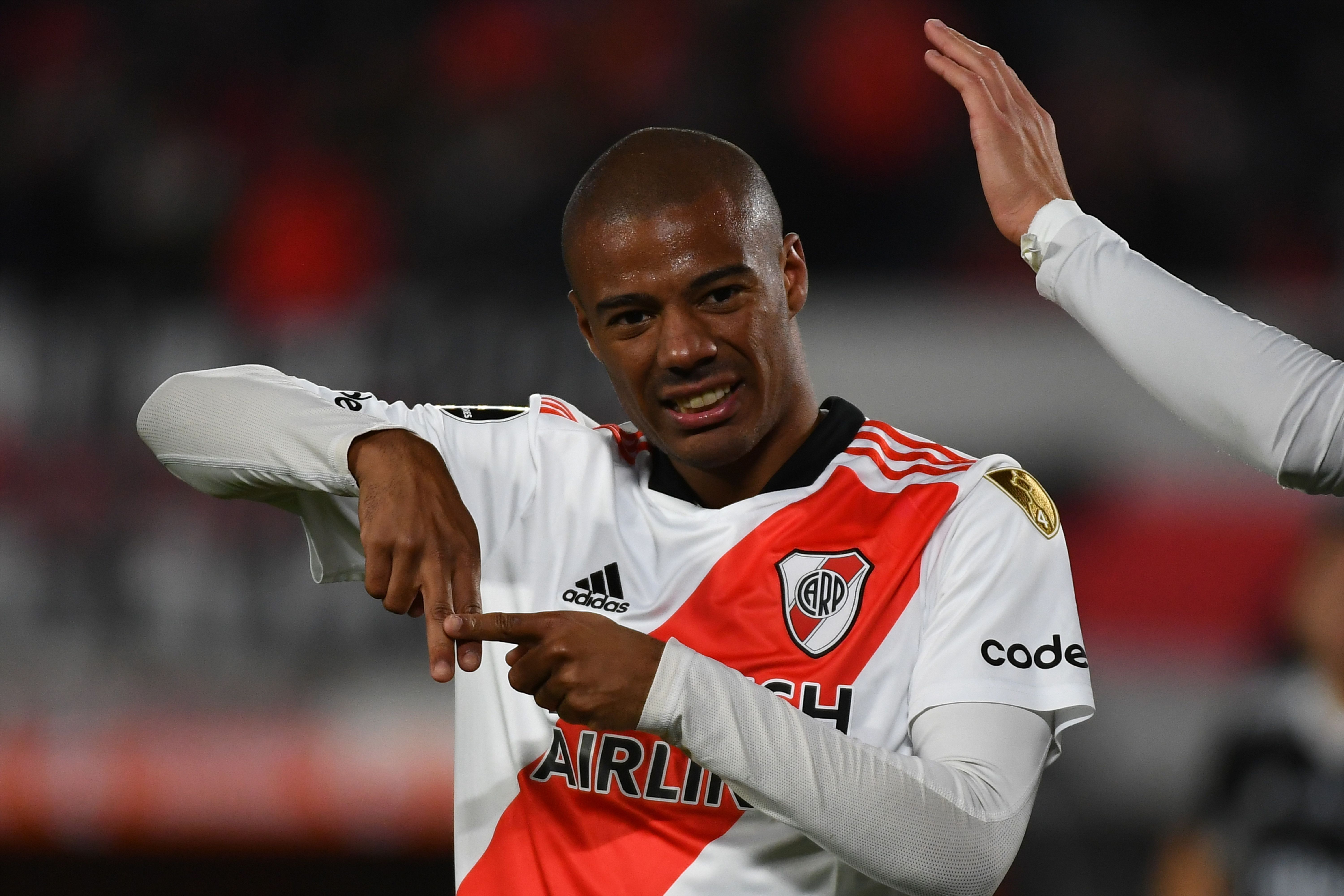 De La Cruz entrará no ranking de jogadores mais caros do Flamengo; veja o Top-10