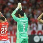 Técnico Mano Menezes, do Inter, defende Keiller após empate com Nacional