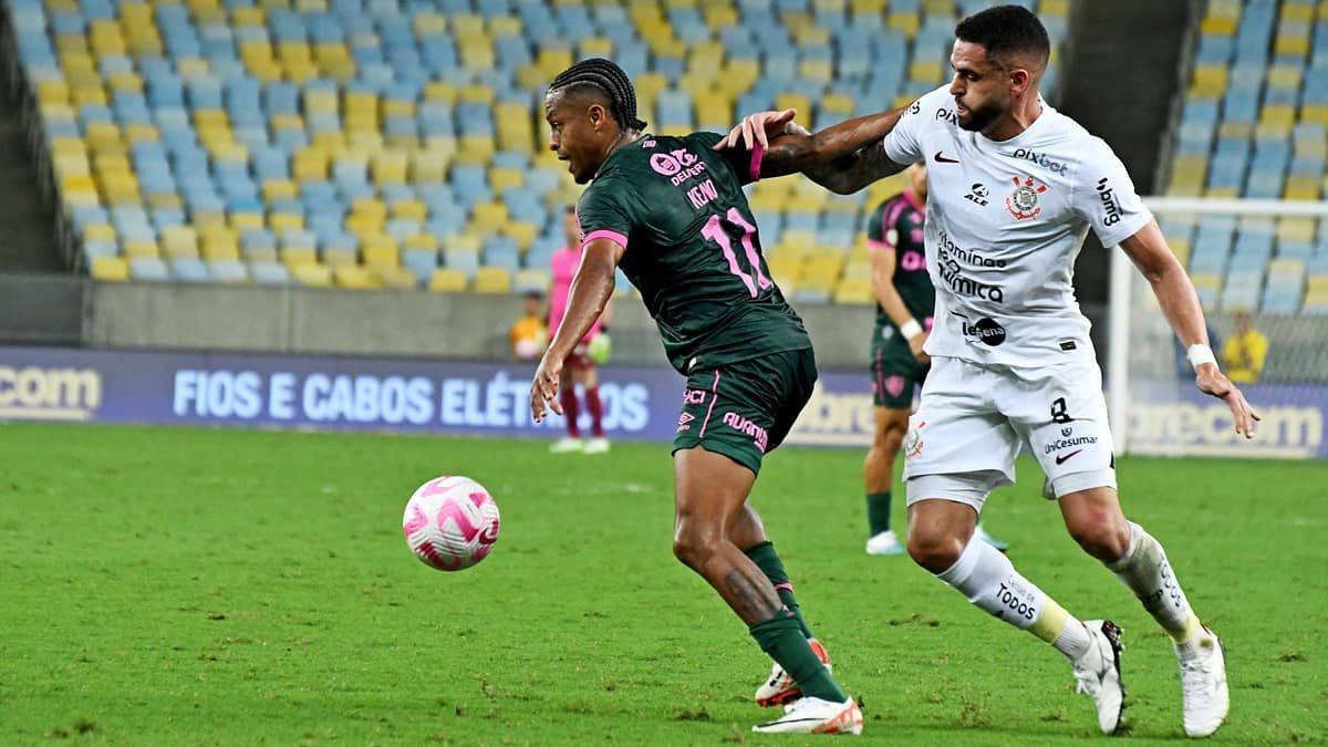 Mano vê evolução no Corinthians e admite que empate com o Flu deixa gosto amargo