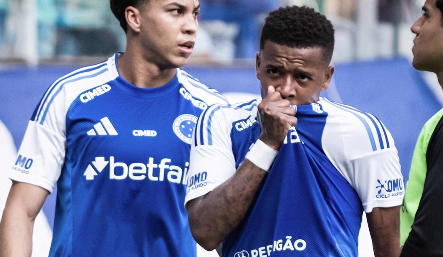 'Xodó' da torcida faz primeiro gol pelo Cruzeiro e coroa início promissor