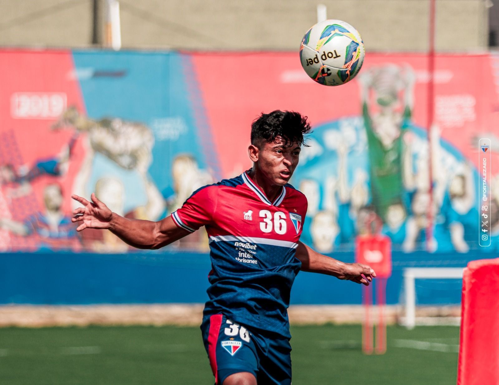 Fortaleza e Botafogo se enfrentam pelo Brasileiro de olho na parte de cima da tabela