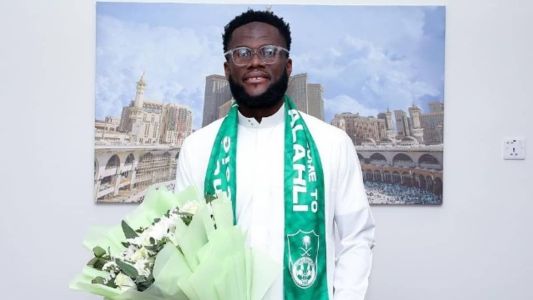 Kessié, recém-contratado pelo Al Ahli