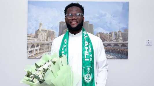Kessié, recém-contratado pelo Al Ahli
