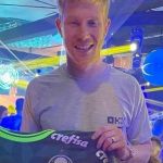 De Bruyne no Palmeiras? Craque belga viraliza com camisa do Verdão