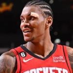 Jogador da NBA é preso suspeito de agredir a namorada em hotel