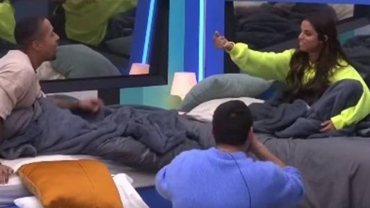 Key tenta se comunicar com mexicanos falando em 'portunhol'