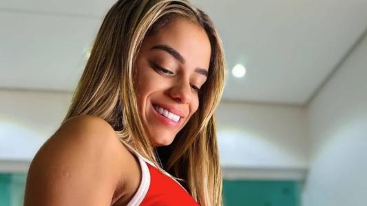 Key Alves trocou bandeiras em tatuagem