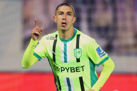 Cantalapiedra comemora gol pelo AEK Larnaca, do Chipre, seu último clube