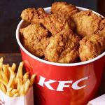KFC é multado por negar entrega de partes específicas de frango em promoção 'Mega Familiar'