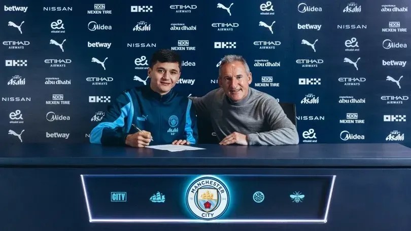 Manchester City anuncia contratação de jovem zagueiro do futebol francês