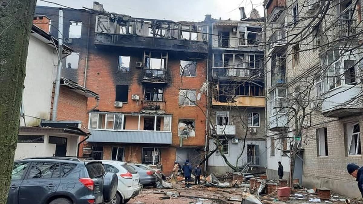 Kiev é alvo de mísseis russos na noite de ano novo