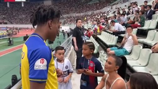 Kim Kardashian esteve presente na partida entre PSG e Al-Nassr