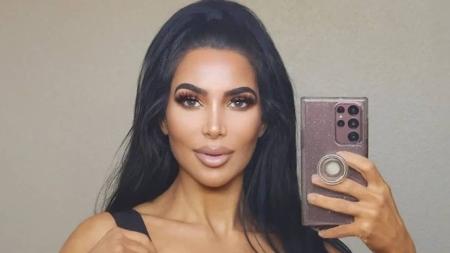 Sósia de Kim Kardashian morreu após procedimento estético