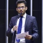 UFMG rebate Kim Kataguiri sobre emenda para financiar vacina contra cocaína e crack