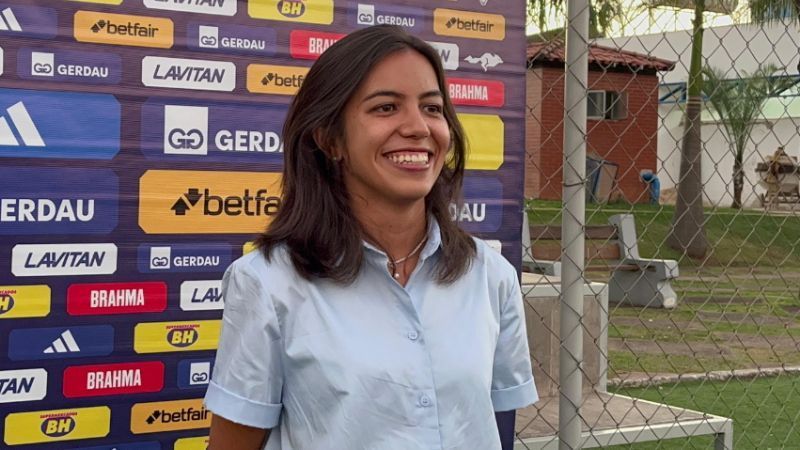 Kin Saito revela decisão sobre futuro no futebol feminino do Cruzeiro após saída de Ronaldo