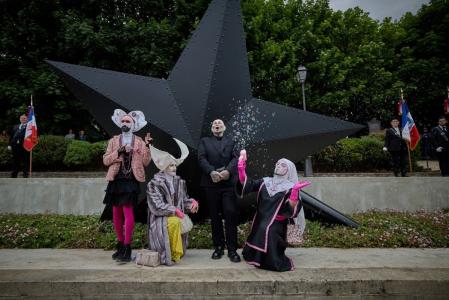 Memorial homenageia vítimas da homofobia