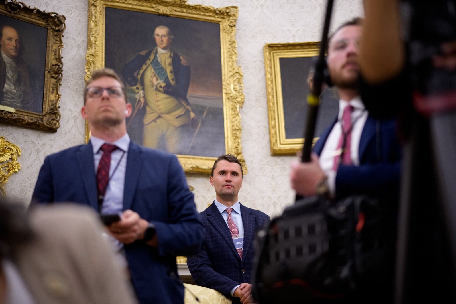 Em inglês, Nikolas fala sobre tiro que matou aliado de Trump em evento universitário