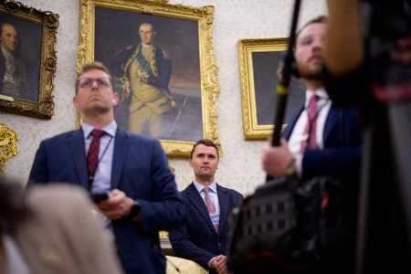 Charlie Kirk, ativista de direita baleado e morto nesta quarta-feira (10)