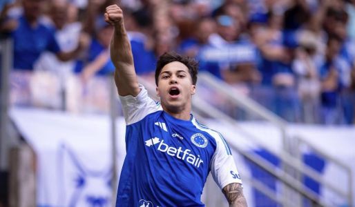 Kaio Jorge comemora gol pelo Cruzeiro no Mineirão em jogo do Brasileirão 2025