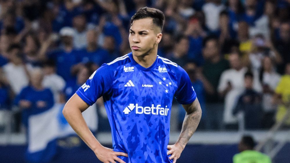 Por que Kaio Jorge, do Cruzeiro, bateu pênalti contra o Inter? Seabra responde