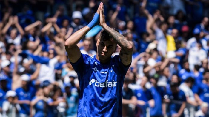 Kaio Jorge, atacante do Cruzeiro, ao comemorar gol sobre o Atlético-GO, neste domingo (1º)