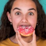 Alimentos que podem prejudicar a saúde dos dentes e gengiva