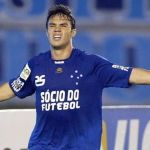 Kléber revela o que aconteceu após imitar galinha em gol do Cruzeiro sobre o Atlético