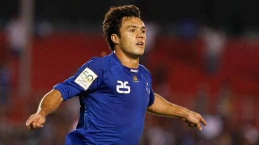 Kléber Gladiador marcou dois gols e foi expulso em sua estreia pelo Cruzeiro, em 2009