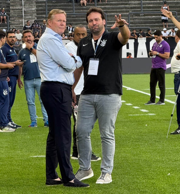 Técnico da Holanda vai à Arena para acompanhar jogo do Corinthians; confira