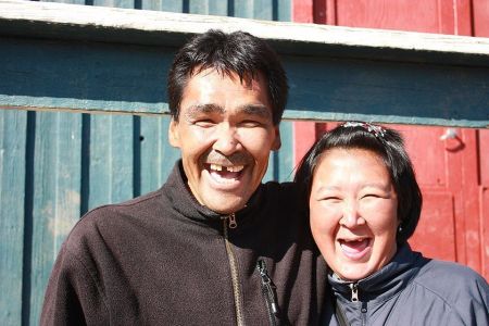 Casal Inuit Tunumiit de Kulusuk, Groenlândia