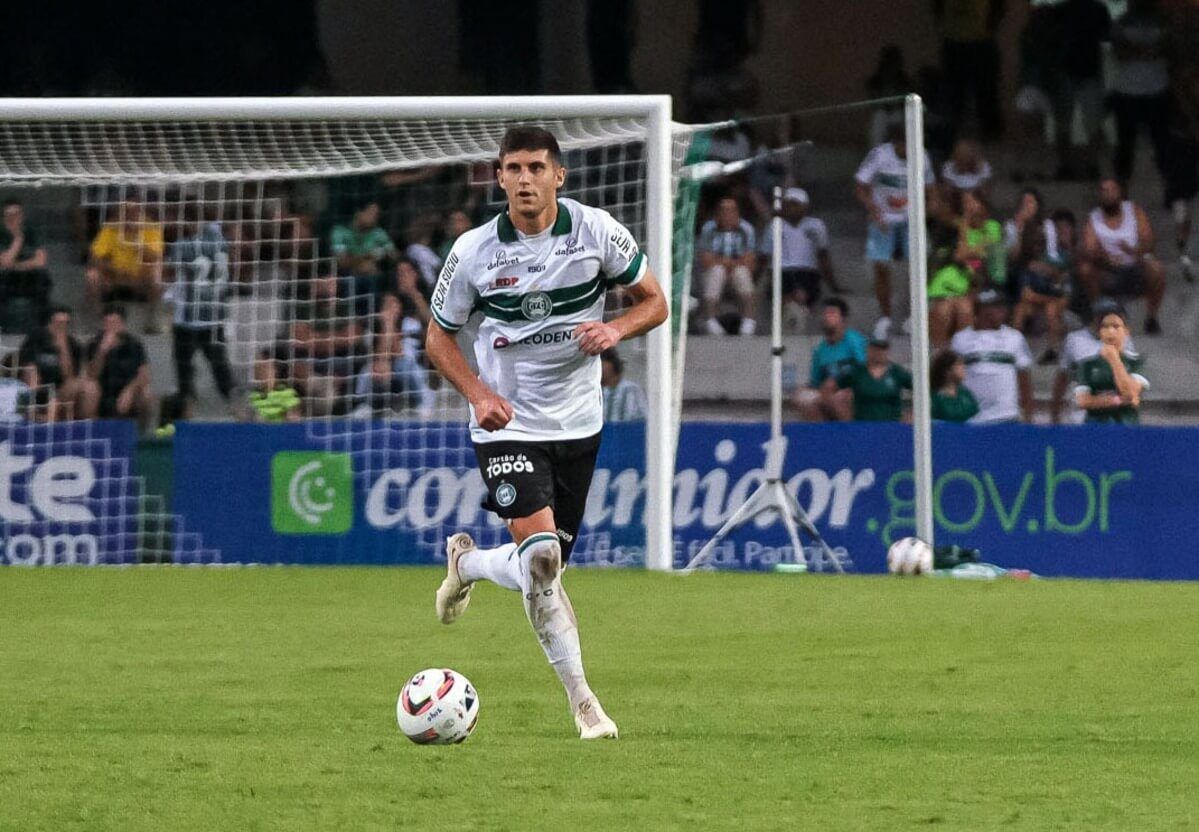 Vasco vê dificuldades por Junior Alonso e faz proposta por zagueiro do Coritiba