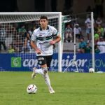 Vasco vê dificuldades por Junior Alonso e faz proposta por zagueiro do Coritiba