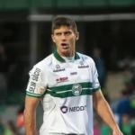Fortaleza e Coritiba intensificam negociações e agora podem trocar zagueiros