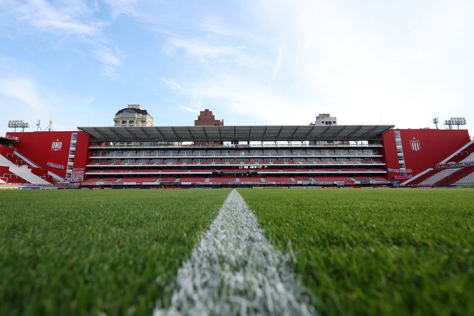 Escalação do Botafogo: Paiva faz mudanças na zaga diante do Estudiantes