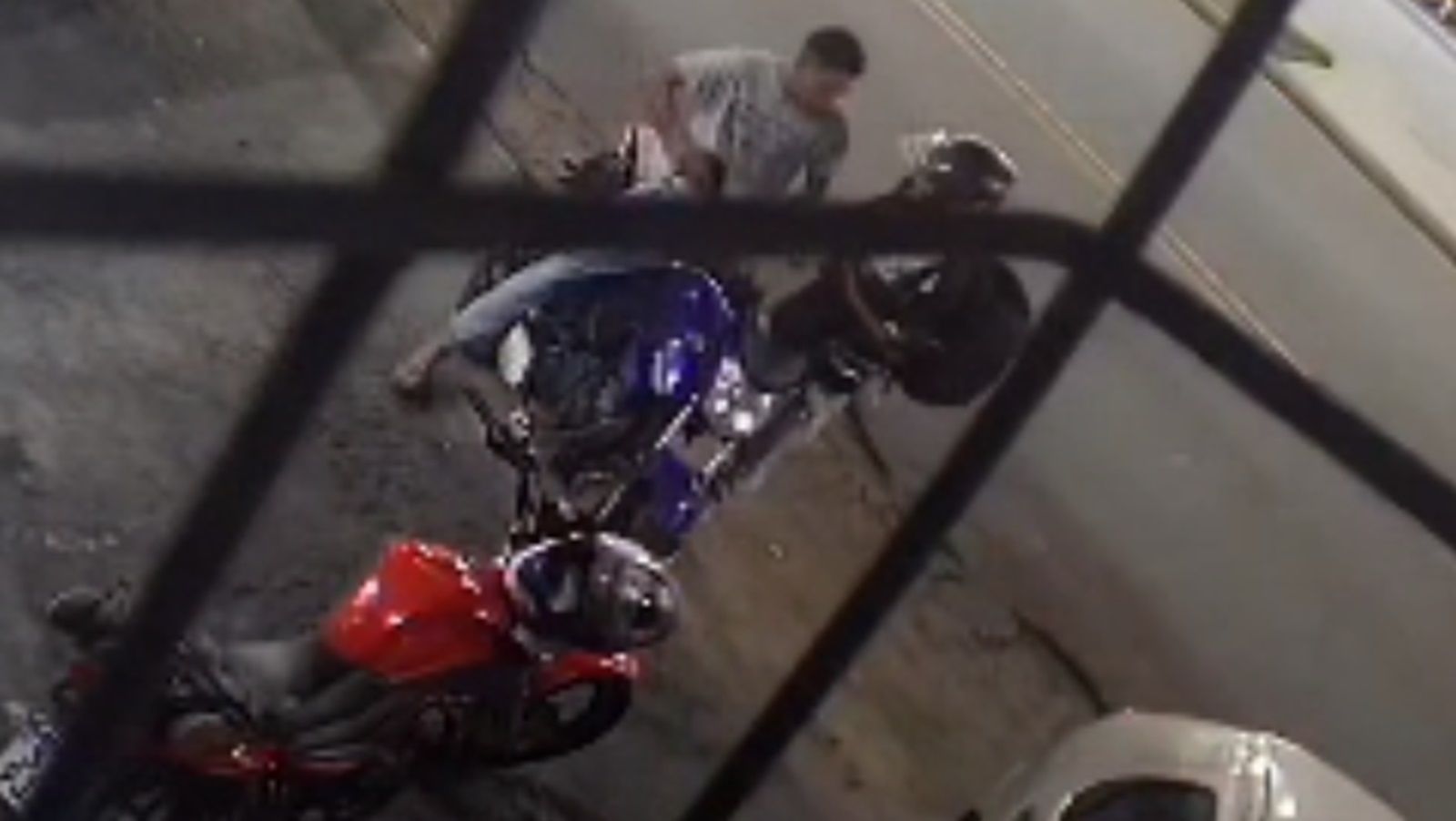 Ladrão que roubou moto de entregador pede desculpas e manda 'salve' para a família