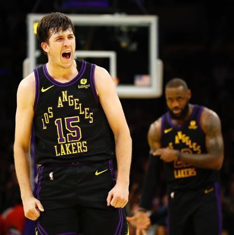 Bucks e Lakers vencem e estão garantidos nas semifinais da Copa NBA