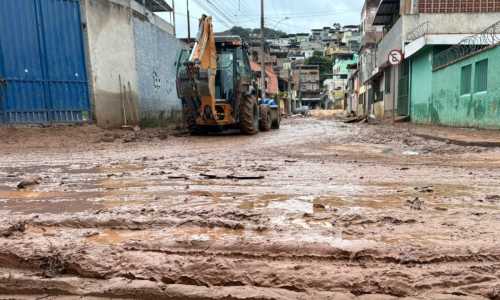 Lama nas ruas do bairro Linhares em Juiz de Fora Foto Joubertt Telles Itatiaia.jpg