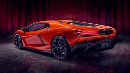 Lamborghini Revuelto é híbrido e modelo mais rápido da marca
